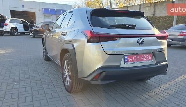 Серый Лексус UX, объемом двигателя 0 л и пробегом 84 тыс. км за 23800 $, фото 17 на Automoto.ua