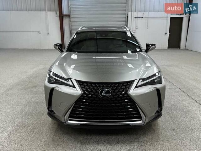 Сірий Лексус UX, об'ємом двигуна 1.99 л та пробігом 27 тис. км за 9800 $, фото 2 на Automoto.ua