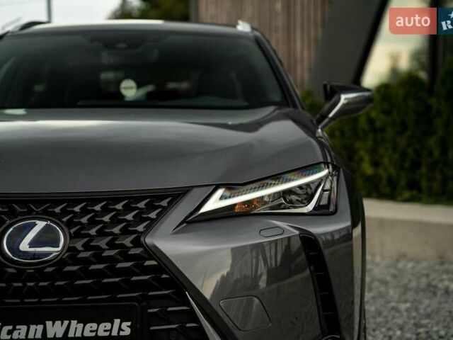 Сірий Лексус UX, об'ємом двигуна 2 л та пробігом 29 тис. км за 31900 $, фото 17 на Automoto.ua