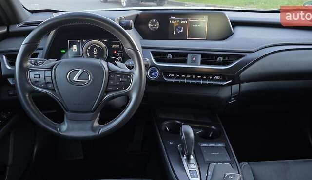 Серый Лексус UX, объемом двигателя 0 л и пробегом 84 тыс. км за 23800 $, фото 68 на Automoto.ua