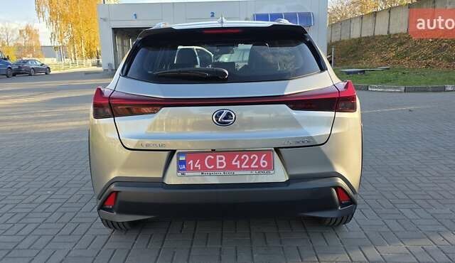 Серый Лексус UX, объемом двигателя 0 л и пробегом 84 тыс. км за 23800 $, фото 16 на Automoto.ua