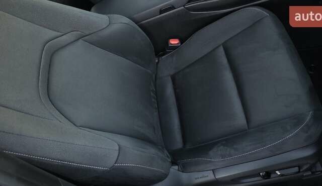 Серый Лексус UX, объемом двигателя 0 л и пробегом 84 тыс. км за 23800 $, фото 80 на Automoto.ua