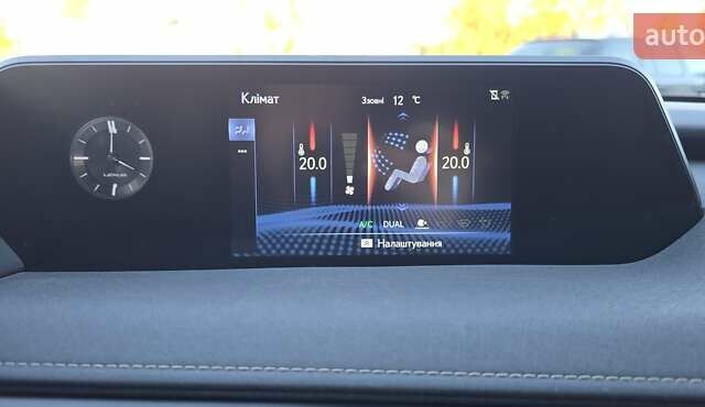 Серый Лексус UX, объемом двигателя 0 л и пробегом 84 тыс. км за 23800 $, фото 98 на Automoto.ua