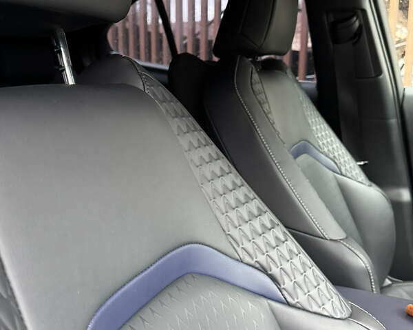 Серый Лексус UX, объемом двигателя 2 л и пробегом 89 тыс. км за 35500 $, фото 1 на Automoto.ua