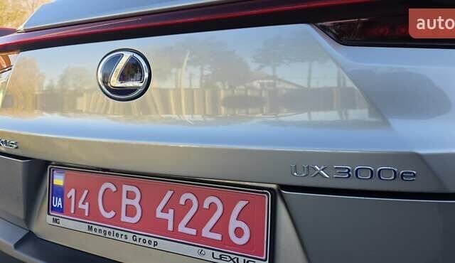 Серый Лексус UX, объемом двигателя 0 л и пробегом 84 тыс. км за 23800 $, фото 54 на Automoto.ua