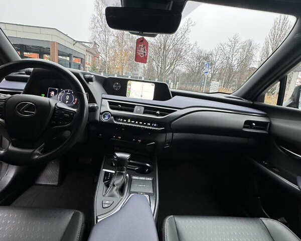 Серый Лексус UX, объемом двигателя 2 л и пробегом 89 тыс. км за 35500 $, фото 9 на Automoto.ua