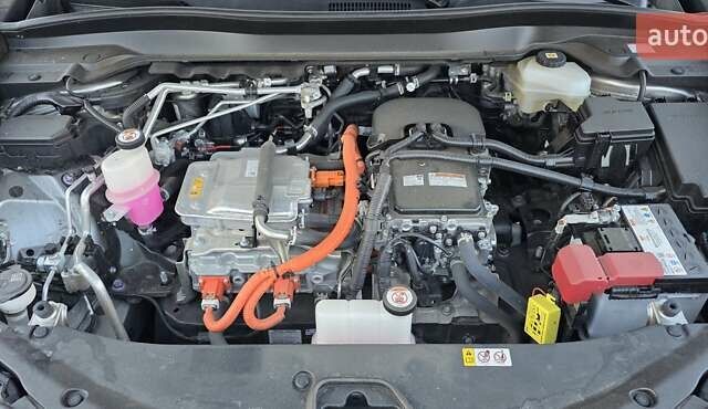 Серый Лексус UX, объемом двигателя 0 л и пробегом 84 тыс. км за 23800 $, фото 82 на Automoto.ua