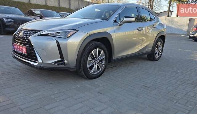 Серый Лексус UX, объемом двигателя 0 л и пробегом 84 тыс. км за 23800 $, фото 23 на Automoto.ua