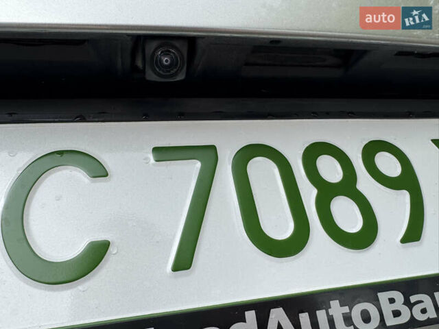 Сірий Лексус UX, об'ємом двигуна 0 л та пробігом 109 тис. км за 20999 $, фото 36 на Automoto.ua