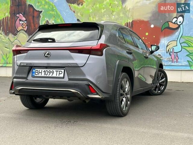 Сірий Лексус UX, об'ємом двигуна 1.99 л та пробігом 23 тис. км за 24200 $, фото 10 на Automoto.ua