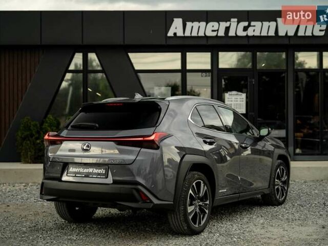Сірий Лексус UX, об'ємом двигуна 2 л та пробігом 29 тис. км за 31900 $, фото 4 на Automoto.ua