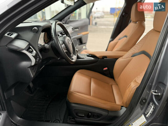 Серый Лексус UX, объемом двигателя 2 л и пробегом 17 тыс. км за 29999 $, фото 16 на Automoto.ua