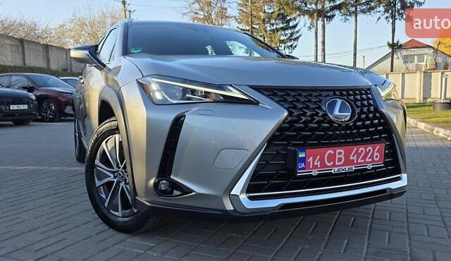 Серый Лексус UX, объемом двигателя 0 л и пробегом 84 тыс. км за 23800 $, фото 30 на Automoto.ua