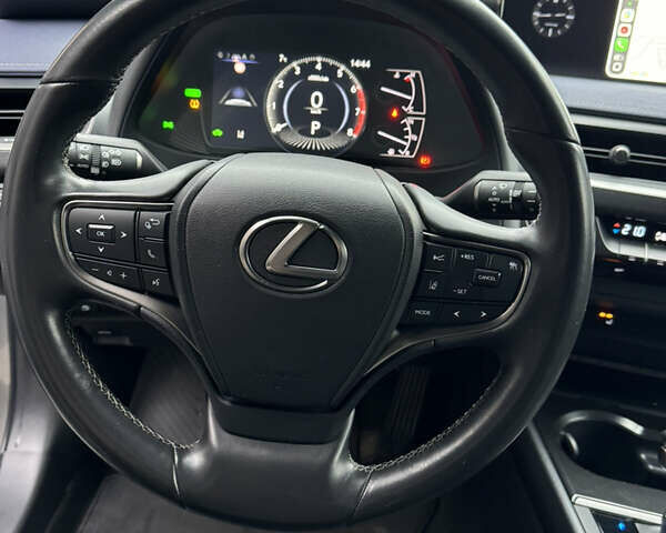 Серый Лексус UX, объемом двигателя 2 л и пробегом 89 тыс. км за 35500 $, фото 12 на Automoto.ua