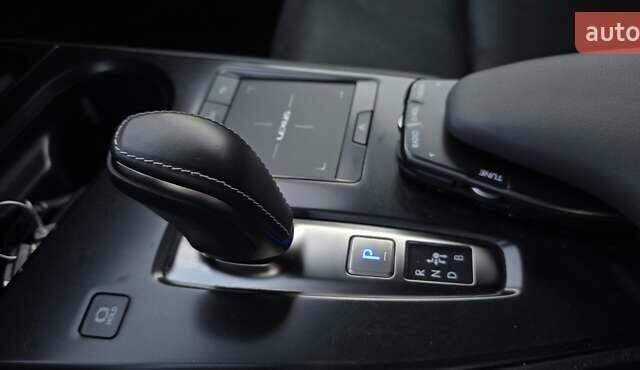 Серый Лексус UX, объемом двигателя 0 л и пробегом 84 тыс. км за 23800 $, фото 88 на Automoto.ua