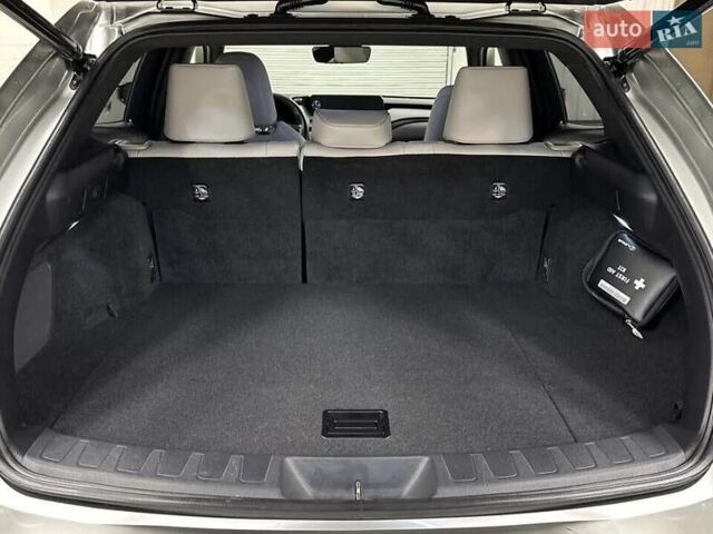 Сірий Лексус UX, об'ємом двигуна 1.99 л та пробігом 27 тис. км за 9800 $, фото 6 на Automoto.ua