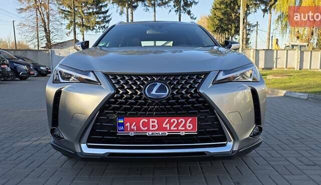 Серый Лексус UX, объемом двигателя 0 л и пробегом 84 тыс. км за 23800 $, фото 6 на Automoto.ua
