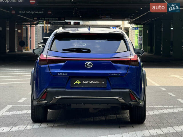 Синий Лексус UX, объемом двигателя 2 л и пробегом 93 тыс. км за 32000 $, фото 5 на Automoto.ua
