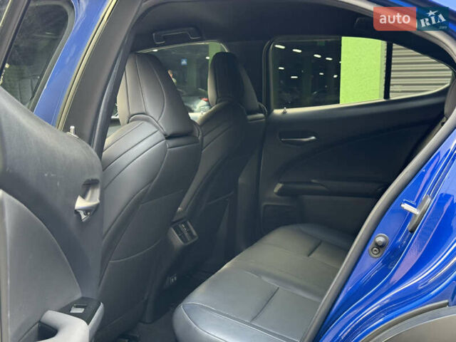Синий Лексус UX, объемом двигателя 2 л и пробегом 93 тыс. км за 32000 $, фото 18 на Automoto.ua