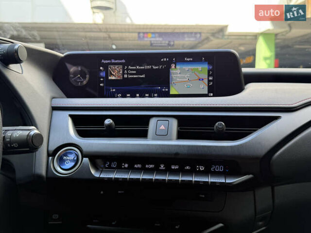Синий Лексус UX, объемом двигателя 2 л и пробегом 93 тыс. км за 32000 $, фото 25 на Automoto.ua