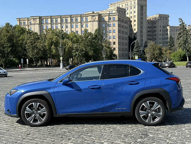 Синий Лексус UX, объемом двигателя 0 л и пробегом 20 тыс. км за 25500 $, фото 4 на Automoto.ua