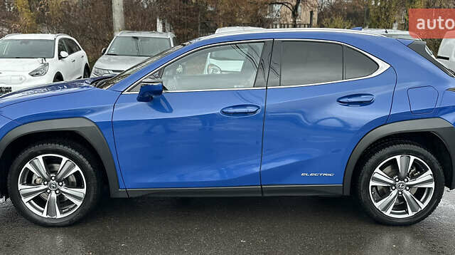 Синій Лексус UX, об'ємом двигуна 0 л та пробігом 54 тис. км за 21900 $, фото 2 на Automoto.ua