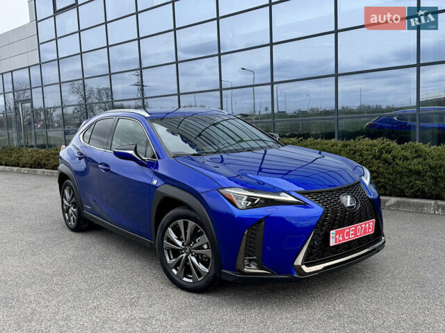 Синій Лексус UX, об'ємом двигуна 1.99 л та пробігом 93 тис. км за 30000 $, фото 1 на Automoto.ua