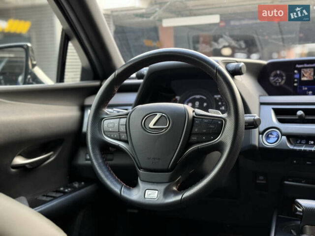 Синий Лексус UX, объемом двигателя 2 л и пробегом 93 тыс. км за 32000 $, фото 17 на Automoto.ua