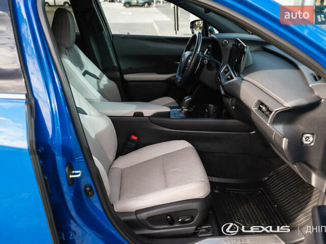 Синій Лексус UX, об'ємом двигуна 0 л та пробігом 5 тис. км за 36930 $, фото 28 на Automoto.ua