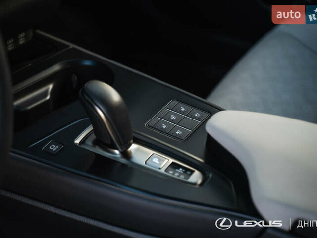 Синій Лексус UX, об'ємом двигуна 0 л та пробігом 5 тис. км за 36930 $, фото 21 на Automoto.ua