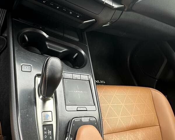 Зеленый Лексус UX, объемом двигателя 0 л и пробегом 143 тыс. км за 22999 $, фото 10 на Automoto.ua
