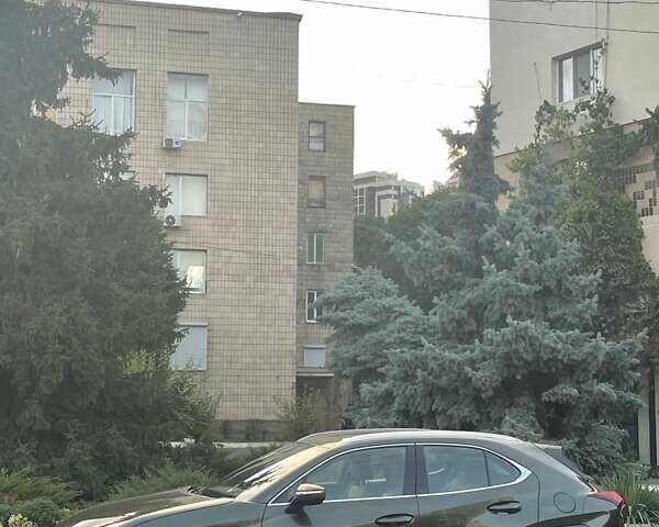 Зелений Лексус UX, об'ємом двигуна 1.99 л та пробігом 110 тис. км за 32000 $, фото 5 на Automoto.ua