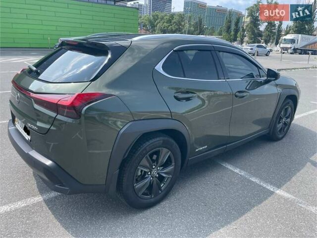 Зеленый Лексус UX, объемом двигателя 1.99 л и пробегом 61 тыс. км за 32800 $, фото 2 на Automoto.ua