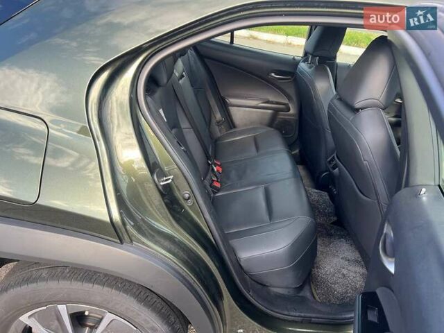 Лексус UX 2021 у Києві на Automoto.ua Зелений Лексус UX, об'ємом двигуна 0 л та пробігом 64 тис. км за 22500 $, фото 15 на Automoto.ua