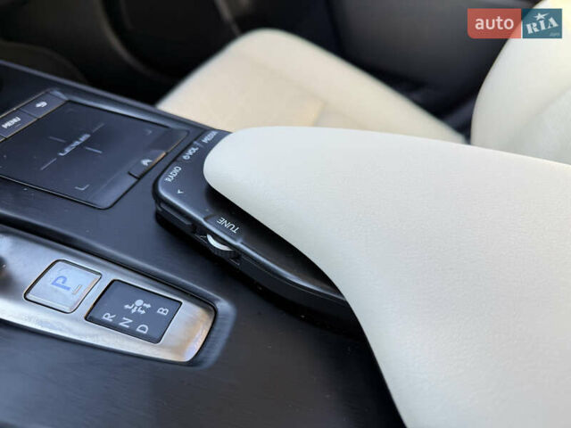 Зеленый Лексус UX, объемом двигателя 0 л и пробегом 162 тыс. км за 23199 $, фото 18 на Automoto.ua