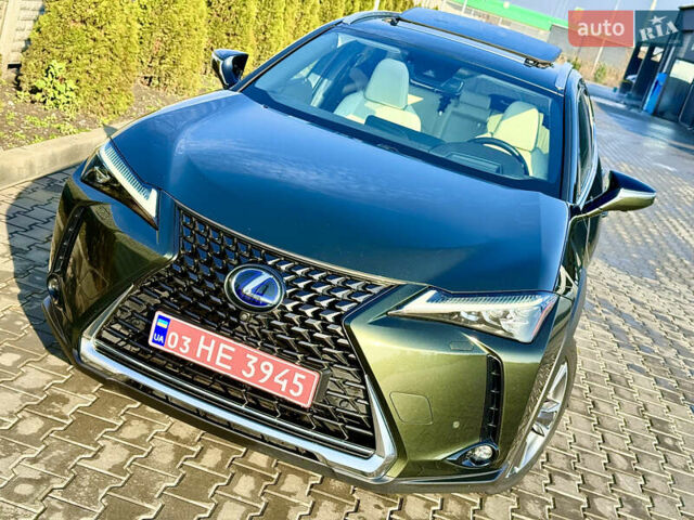 Зеленый Лексус UX, объемом двигателя 0 л и пробегом 162 тыс. км за 23199 $, фото 1 на Automoto.ua