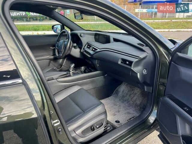 Зеленый Лексус UX, объемом двигателя 0 л и пробегом 64 тыс. км за 22200 $, фото 10 на Automoto.ua