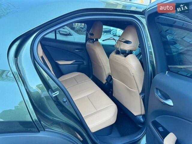 Зеленый Лексус UX, объемом двигателя 1.99 л и пробегом 17 тыс. км за 38600 $, фото 14 на Automoto.ua