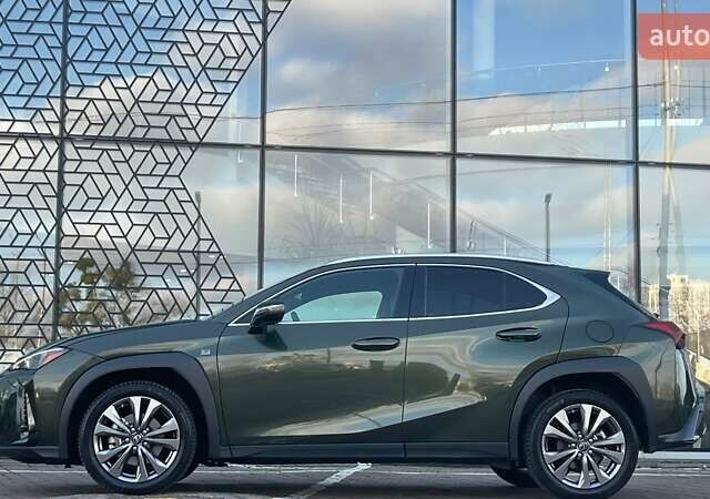 Зелений Лексус UX, об'ємом двигуна 1.99 л та пробігом 8 тис. км за 40790 $, фото 2 на Automoto.ua