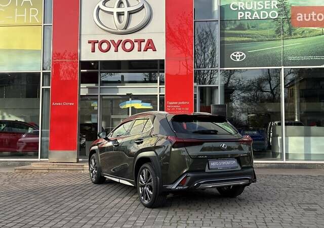 Зеленый Лексус UX, объемом двигателя 2 л и пробегом 8 тыс. км за 41000 $, фото 1 на Automoto.ua