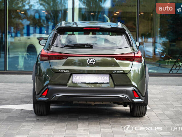 Лексус UX 2023 в Днепре (Днепропетровске) на Automoto.ua Зеленый Лексус UX, объемом двигателя 2 л и пробегом 16 тыс. км за 40292 $, фото 7 на Automoto.ua