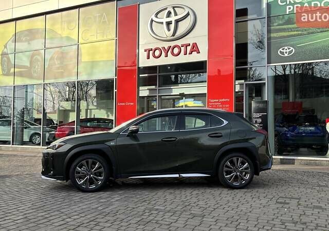 Зеленый Лексус UX, объемом двигателя 2 л и пробегом 8 тыс. км за 41000 $, фото 2 на Automoto.ua