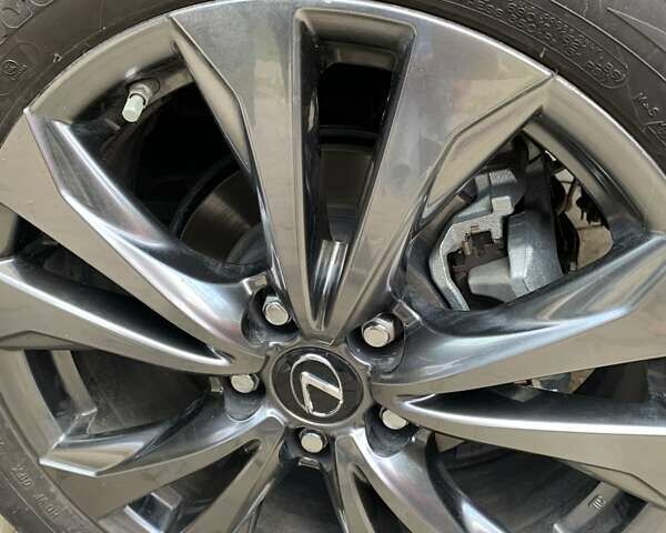 Зелений Лексус UX, об'ємом двигуна 1.99 л та пробігом 15 тис. км за 41200 $, фото 11 на Automoto.ua