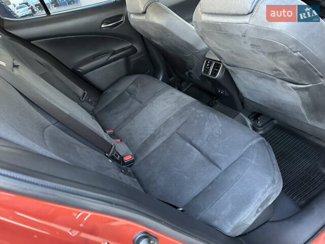 Оранжевый Лексус UX, объемом двигателя 1.99 л и пробегом 45 тыс. км за 29000 $, фото 41 на Automoto.ua