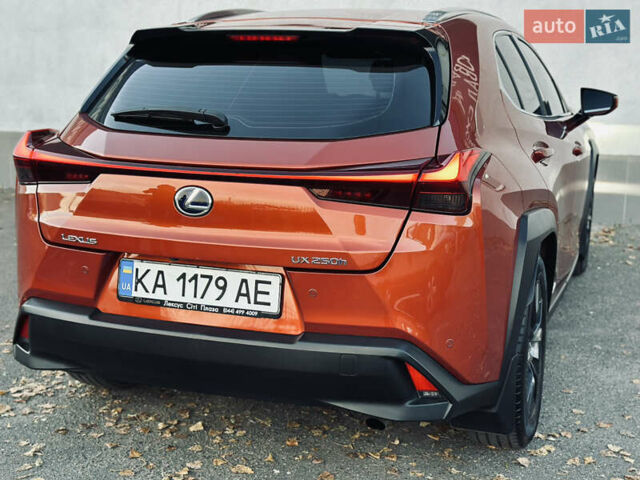 Оранжевый Лексус UX, объемом двигателя 1.99 л и пробегом 45 тыс. км за 29000 $, фото 13 на Automoto.ua