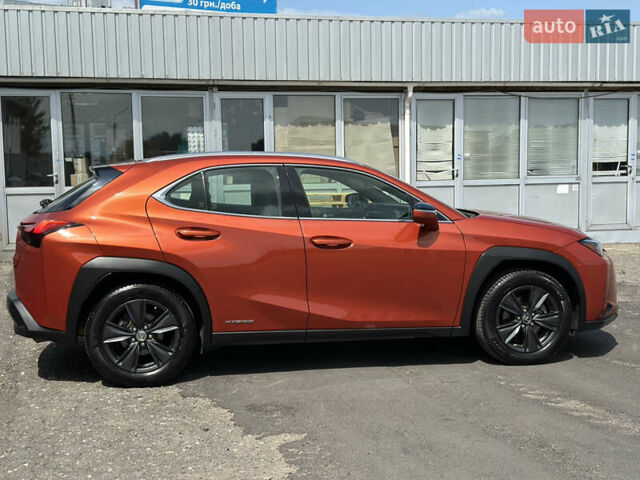 Помаранчевий Лексус UX, об'ємом двигуна 1.99 л та пробігом 43 тис. км за 29900 $, фото 10 на Automoto.ua