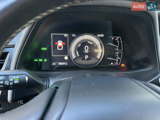 Оранжевый Лексус UX, объемом двигателя 1.99 л и пробегом 45 тыс. км за 29000 $, фото 29 на Automoto.ua