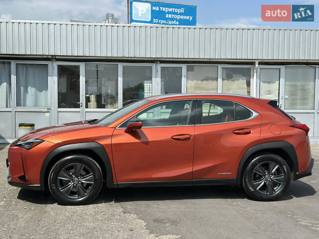 Помаранчевий Лексус UX, об'ємом двигуна 1.99 л та пробігом 43 тис. км за 29900 $, фото 6 на Automoto.ua