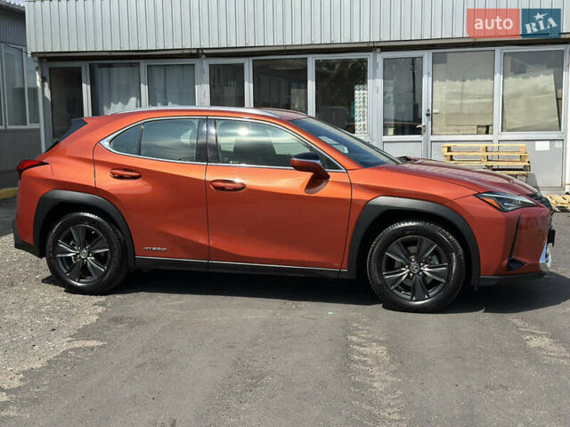 Помаранчевий Лексус UX, об'ємом двигуна 1.99 л та пробігом 43 тис. км за 29900 $, фото 11 на Automoto.ua