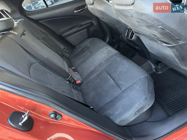 Оранжевый Лексус UX, объемом двигателя 1.99 л и пробегом 45 тыс. км за 29000 $, фото 40 на Automoto.ua